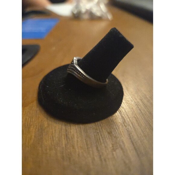 Vintage Sterling Silver Ring Sz 7.5 - Picture 2 of 5